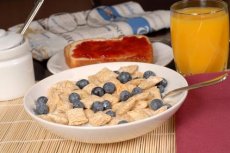 A healthy breakfast boosts physical energy and improves concentration and memory.