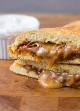 Chili Cheese pockets!! These things are perfect for a quick but hearty dinner and the kids love them #recipe #chili ohsweetbasil.com-6