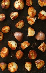 Simple, 3-step breakfast potatoes. The BEST breakfast potatoes I've ever had!! #vegan #glutenfree