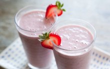 Strawberry Almond Smoothie